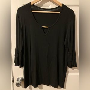BLACK 3/4 SLEVE TOP